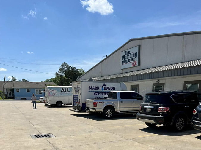 The Plumbing Warehouse/LCR building front